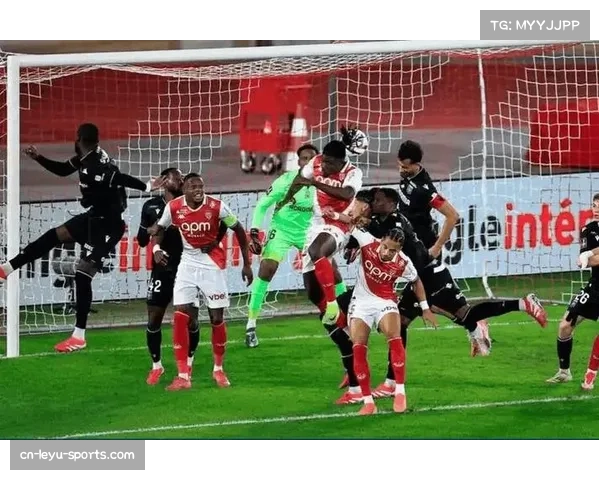 朗斯防守落位协同性强 二十四粒失球展现整体性